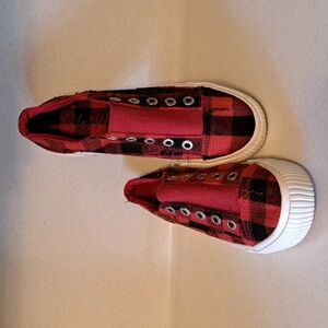 Blowfish slip on sneakers